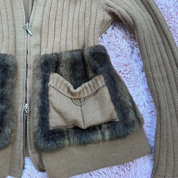 Gorgeous capri brown double zip with faux fur collar and pockets - Picture 7 of 8